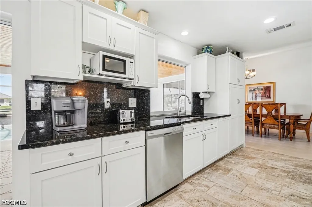 3104 SE 6th Avenue Cape Coral FL 33904