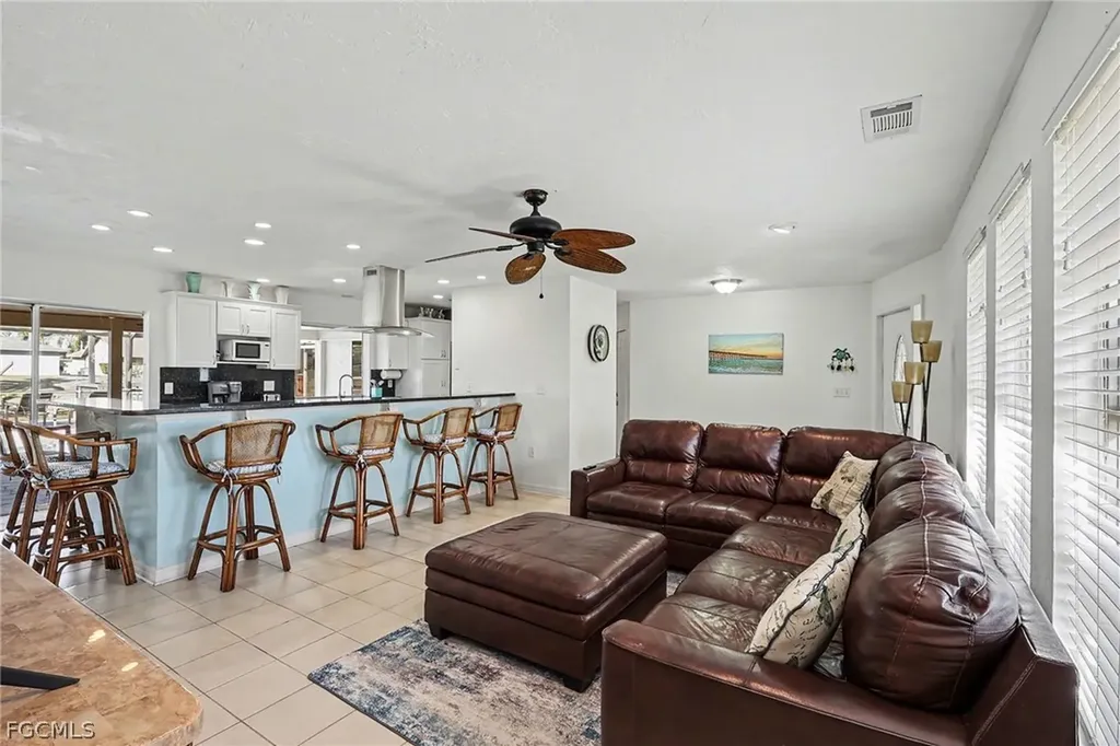 3104 SE 6th Avenue Cape Coral FL 33904