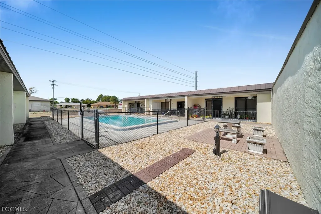 4516 Santa Barbara Boulevard Cape Coral FL 33914