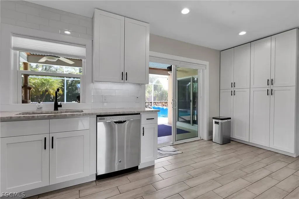 4013 SW 2nd Place Cape Coral FL 33914
