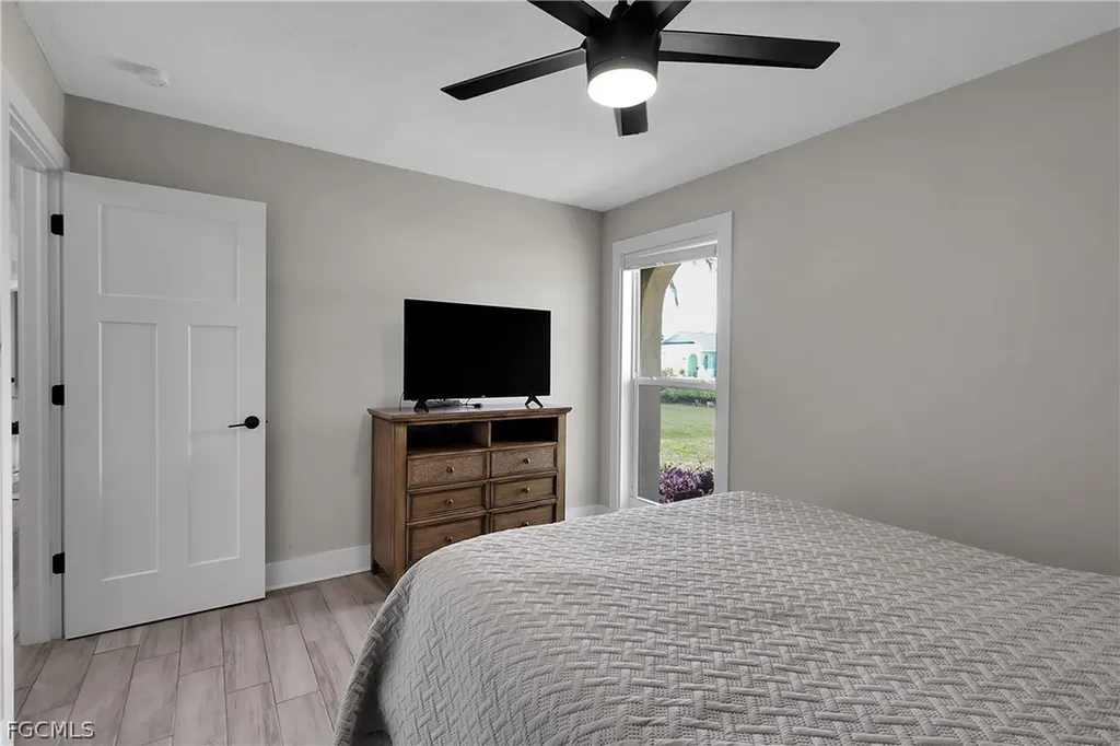4013 SW 2nd Place Cape Coral FL 33914