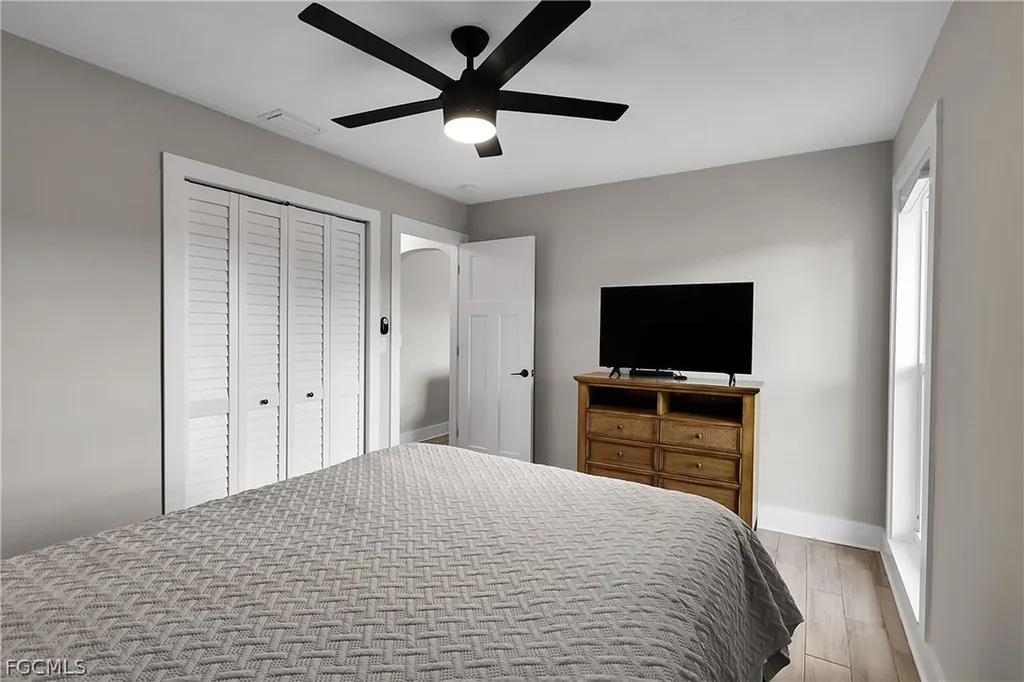 4013 SW 2nd Place Cape Coral FL 33914