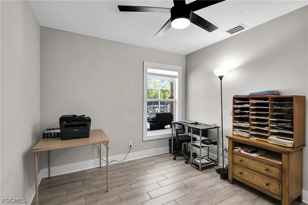 4013 SW 2nd Place Cape Coral FL 33914