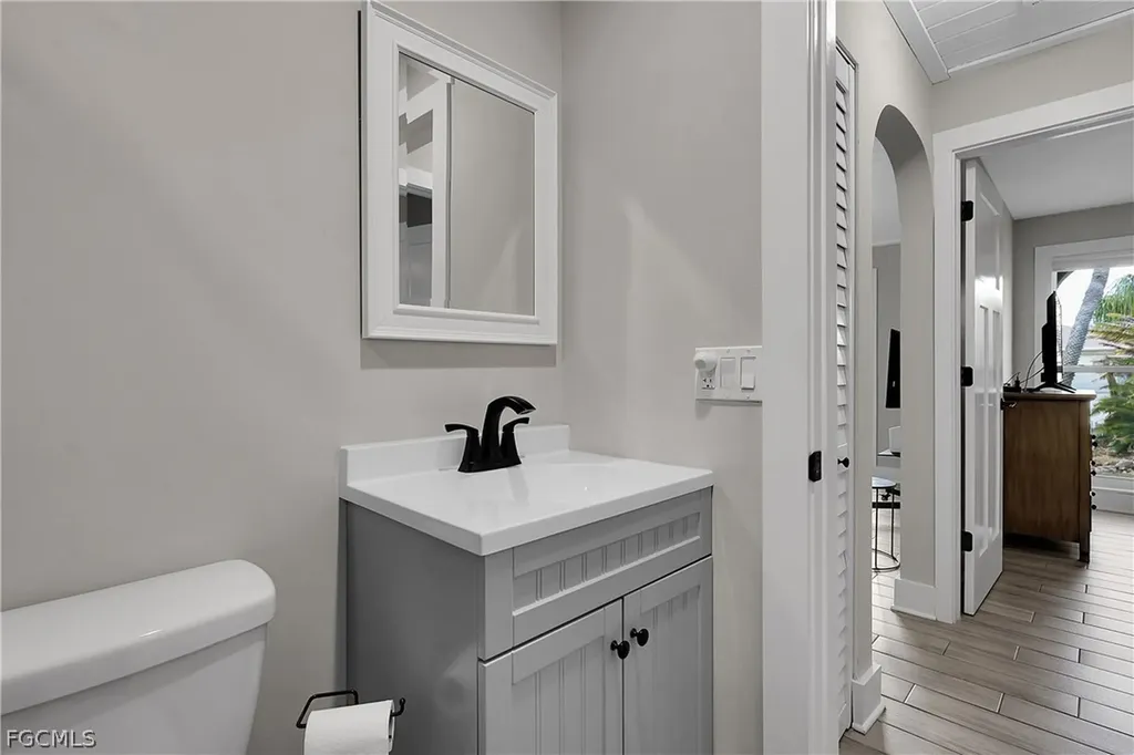 4013 SW 2nd Place Cape Coral FL 33914