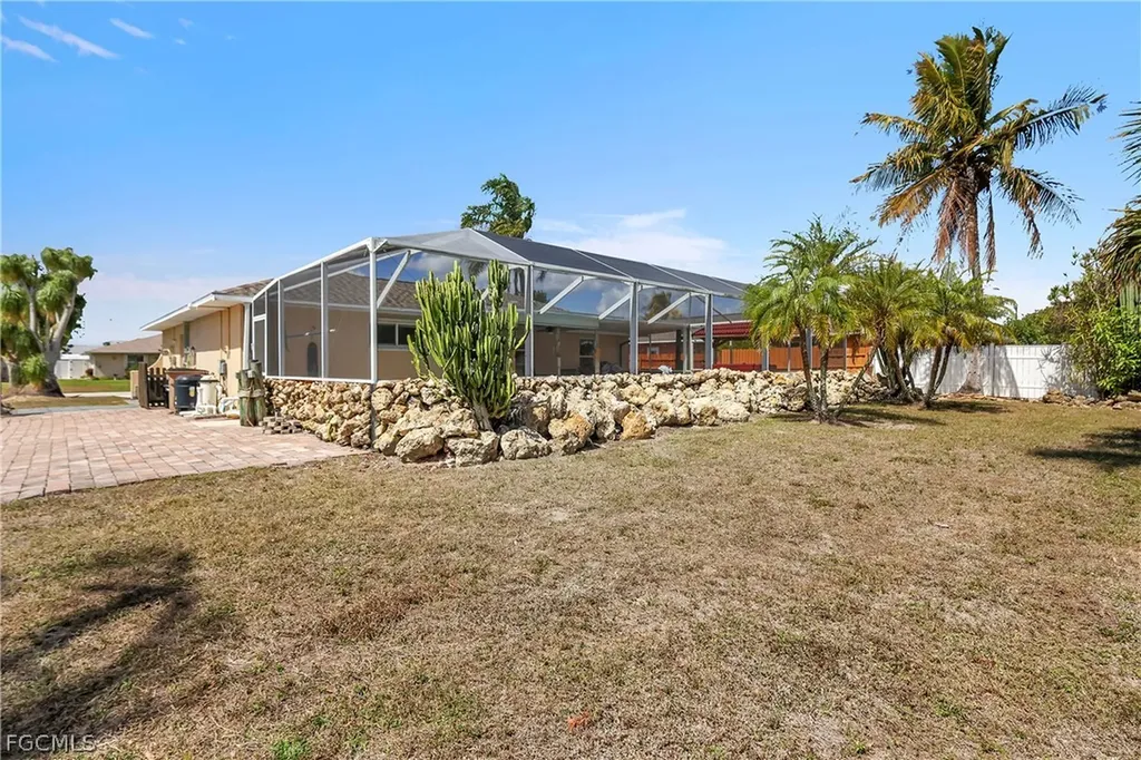 4013 SW 2nd Place Cape Coral FL 33914