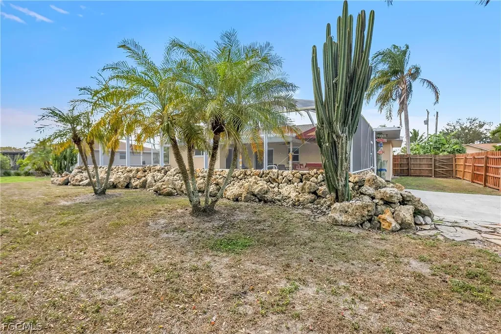 4013 SW 2nd Place Cape Coral FL 33914
