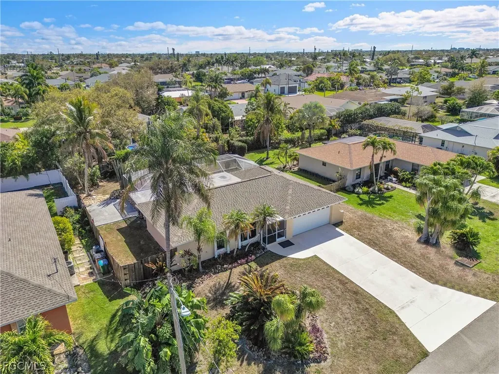 4013 SW 2nd Place Cape Coral FL 33914