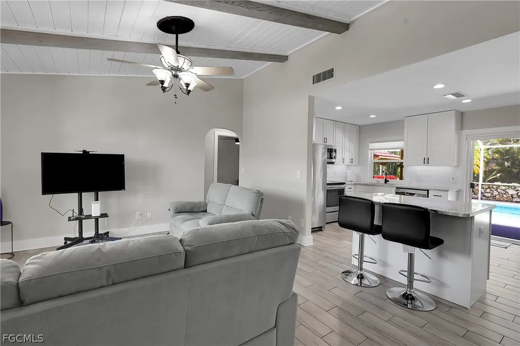 4013 SW 2nd Place Cape Coral FL 33914