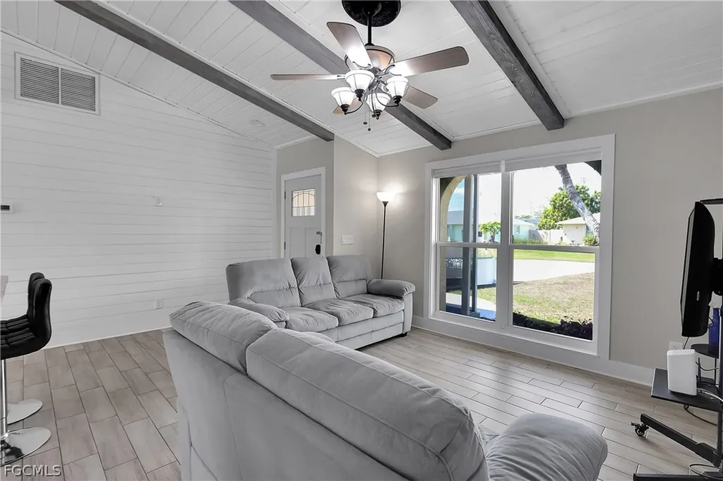 4013 SW 2nd Place Cape Coral FL 33914