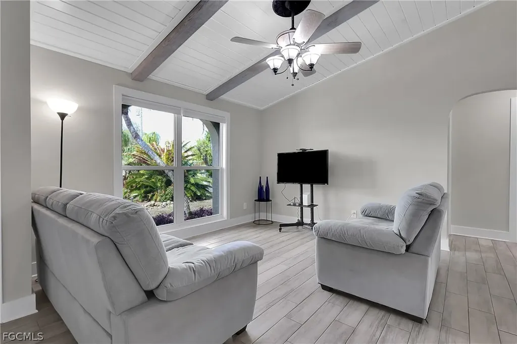 4013 SW 2nd Place Cape Coral FL 33914