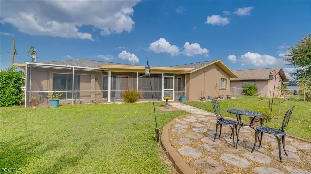 1128 SE 29th Terrace Cape Coral FL 33904