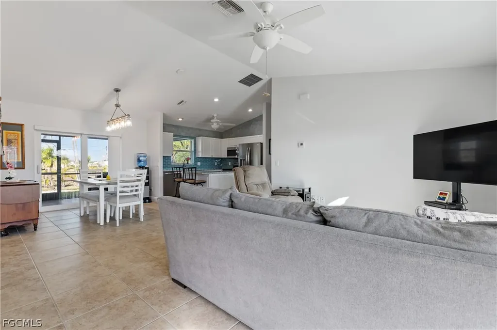 1640 NW 31st Avenue Cape Coral FL 33993