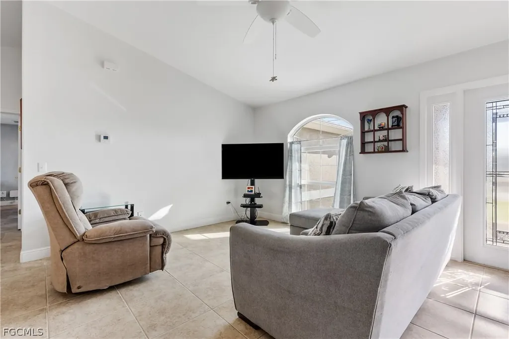 1640 NW 31st Avenue Cape Coral FL 33993