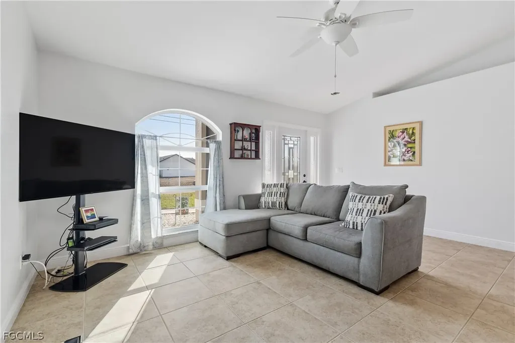 1640 NW 31st Avenue Cape Coral FL 33993