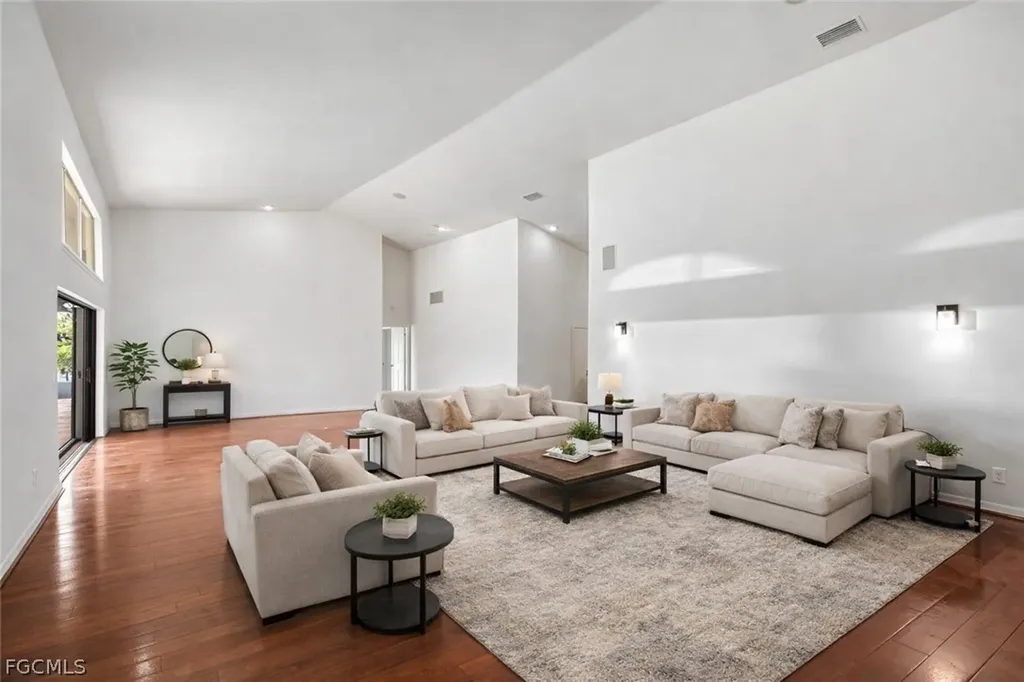 6896 Erin Marie Court Fort Myers FL 33919