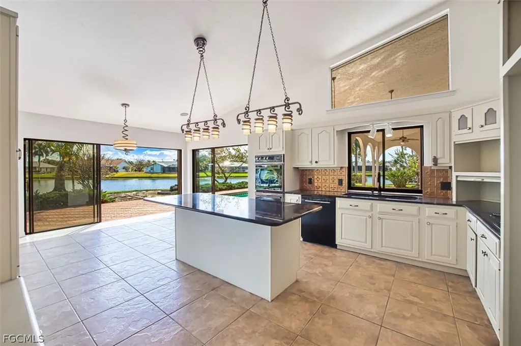 6896 Erin Marie Court Fort Myers FL 33919