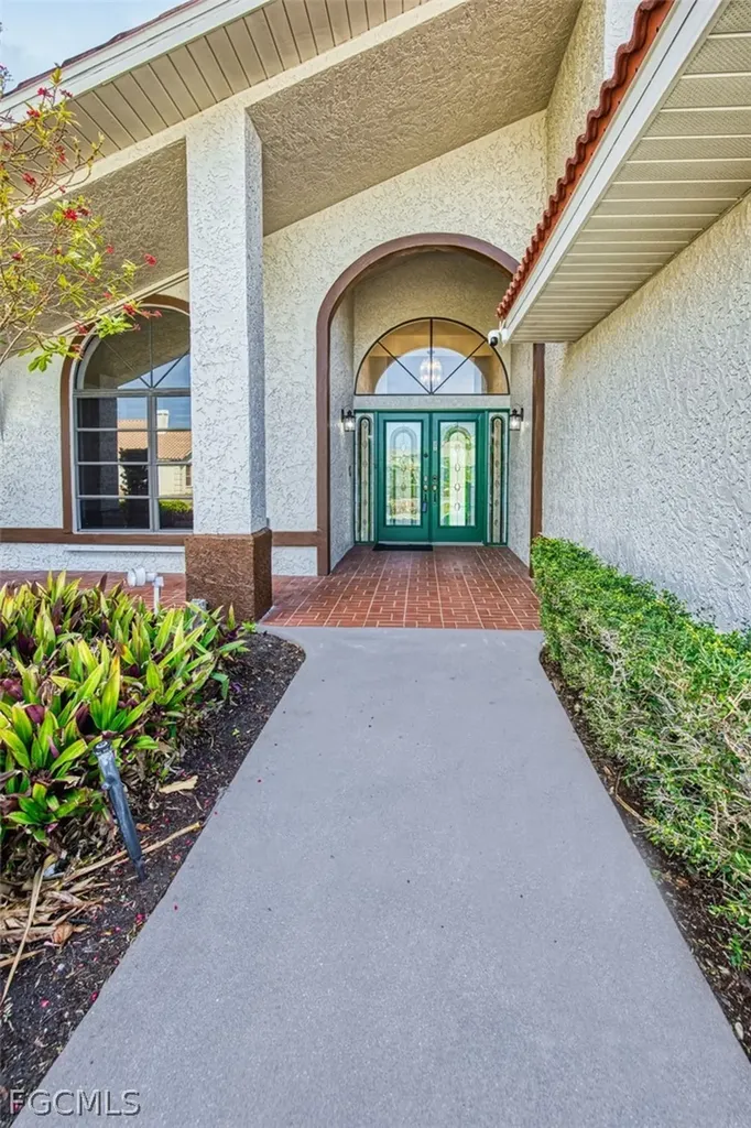 6896 Erin Marie Court Fort Myers FL 33919