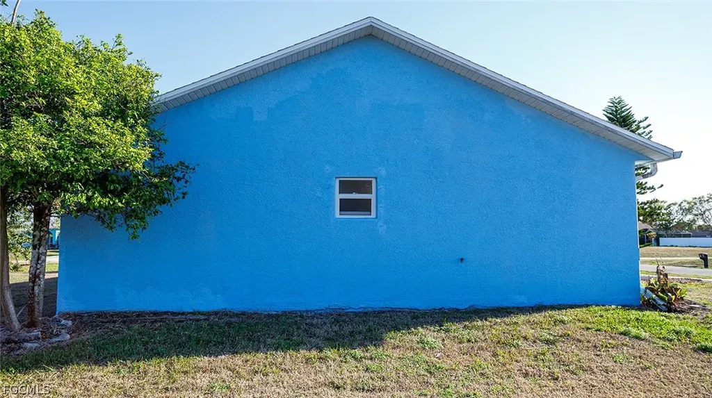 2419 NE 23rd Avenue Cape Coral FL 33909
