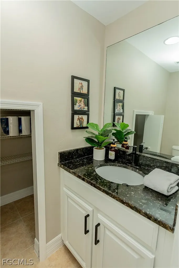 2419 Ashbury Circle Cape Coral FL 33991