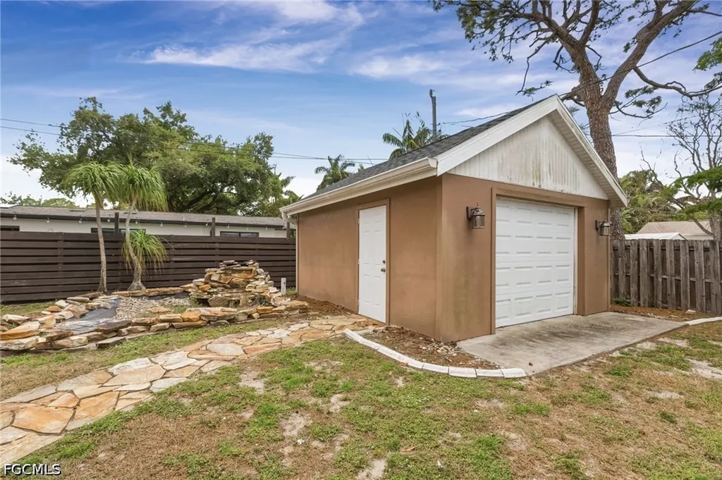 2436 Ephraim Avenue Fort Myers FL 33907