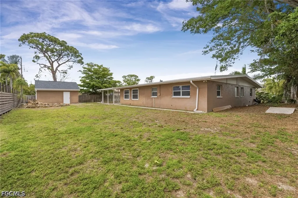2436 Ephraim Avenue Fort Myers FL 33907