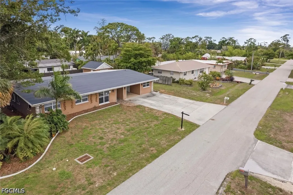 2436 Ephraim Avenue Fort Myers FL 33907