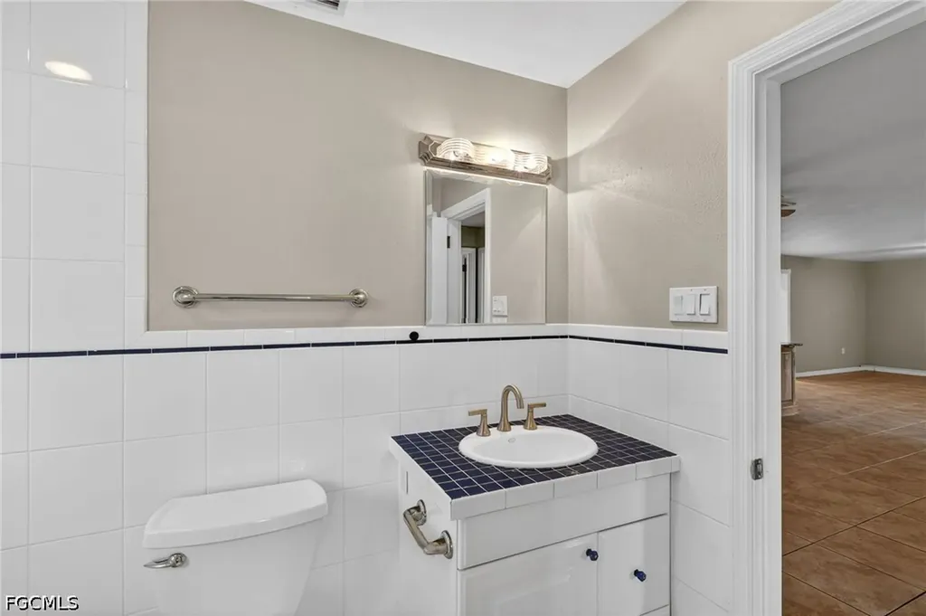 2436 Ephraim Avenue Fort Myers FL 33907
