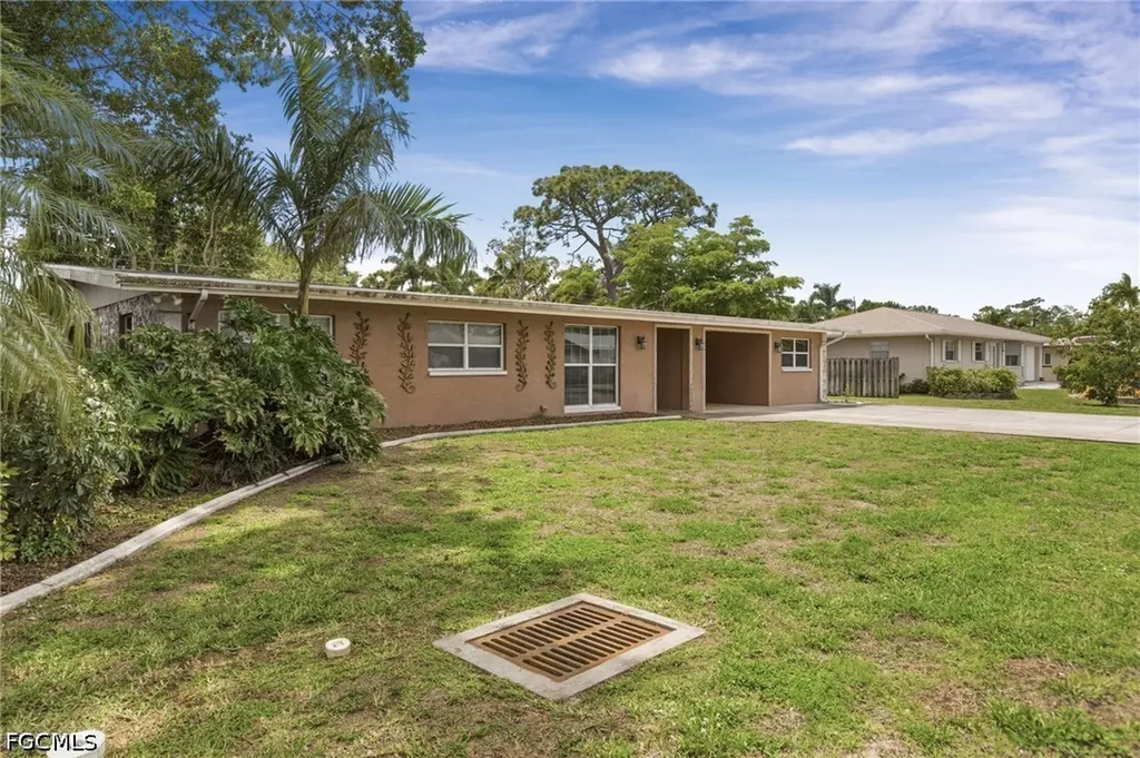 2436 Ephraim Avenue Fort Myers FL 33907