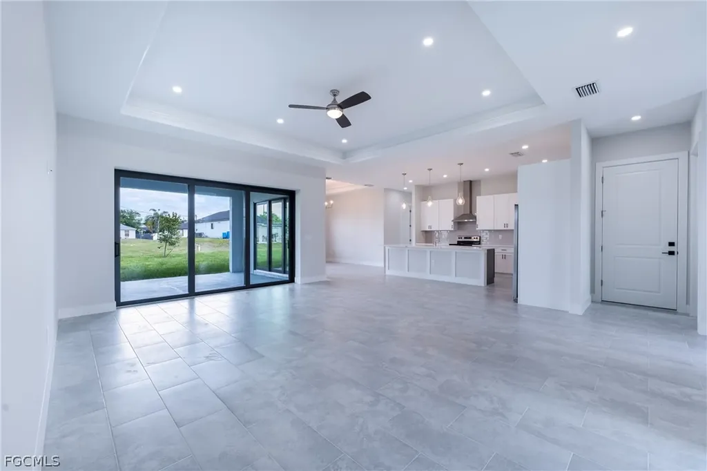 1625 SW 4th Street Cape Coral FL 33991