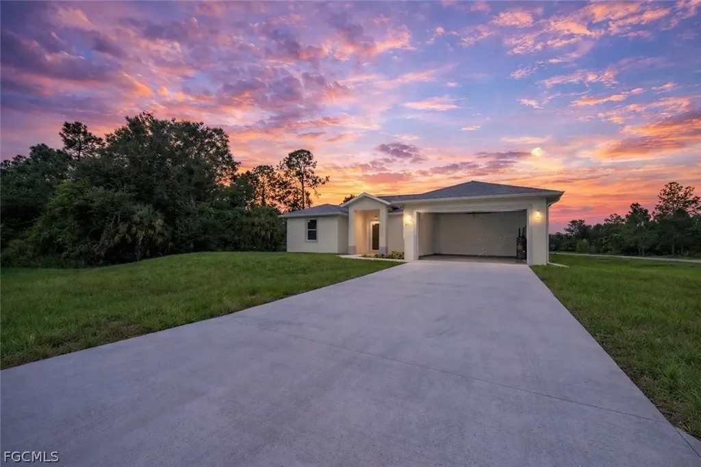 3407 E 5th Street Lehigh Acres FL 33972