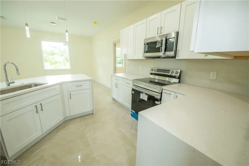 3407 E 5th Street Lehigh Acres FL 33972