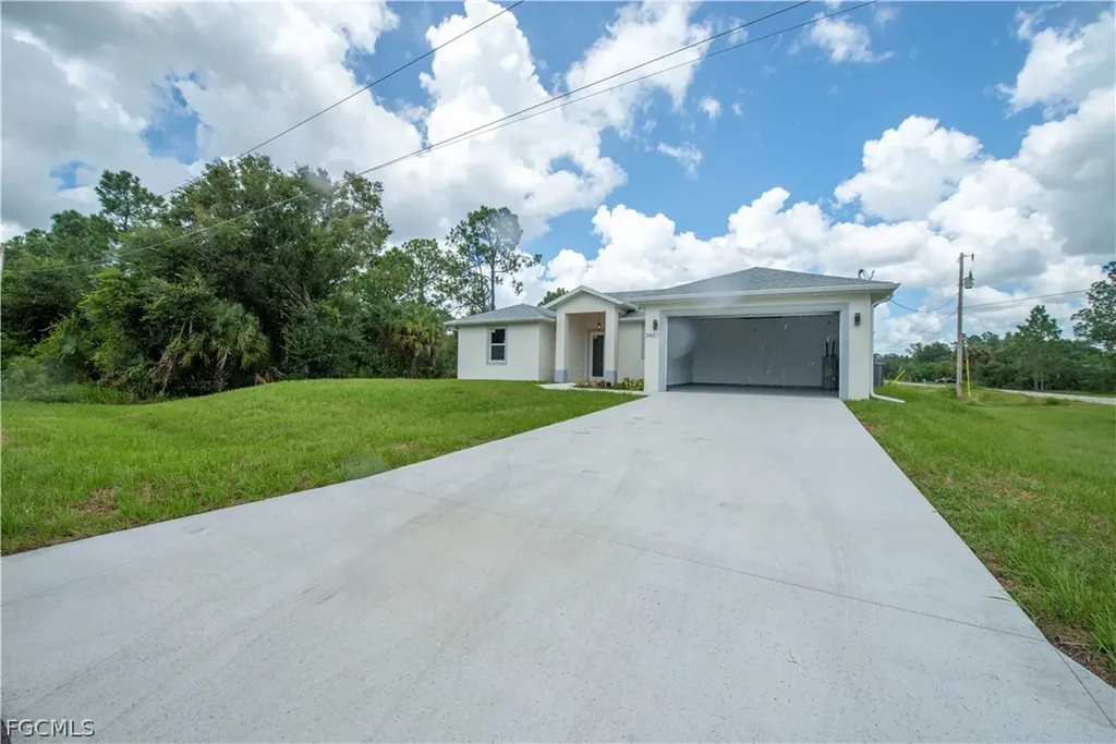 3407 E 5th Street Lehigh Acres FL 33972