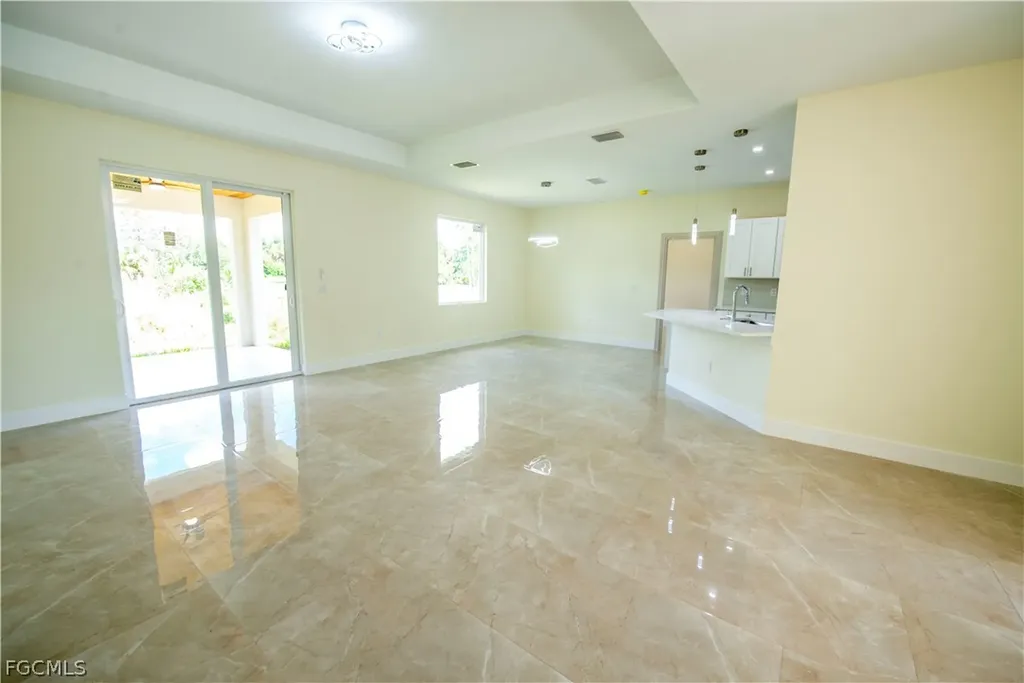 3407 E 5th Street Lehigh Acres FL 33972