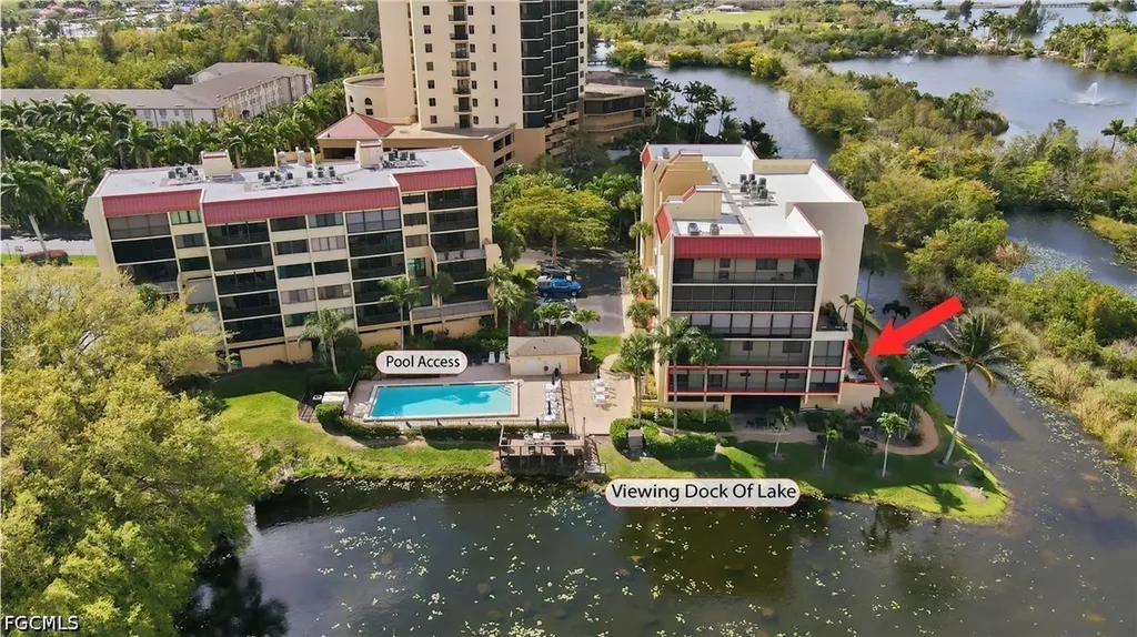 Fort Myers FL, 7129 Lakeridge View Court, Unit 104