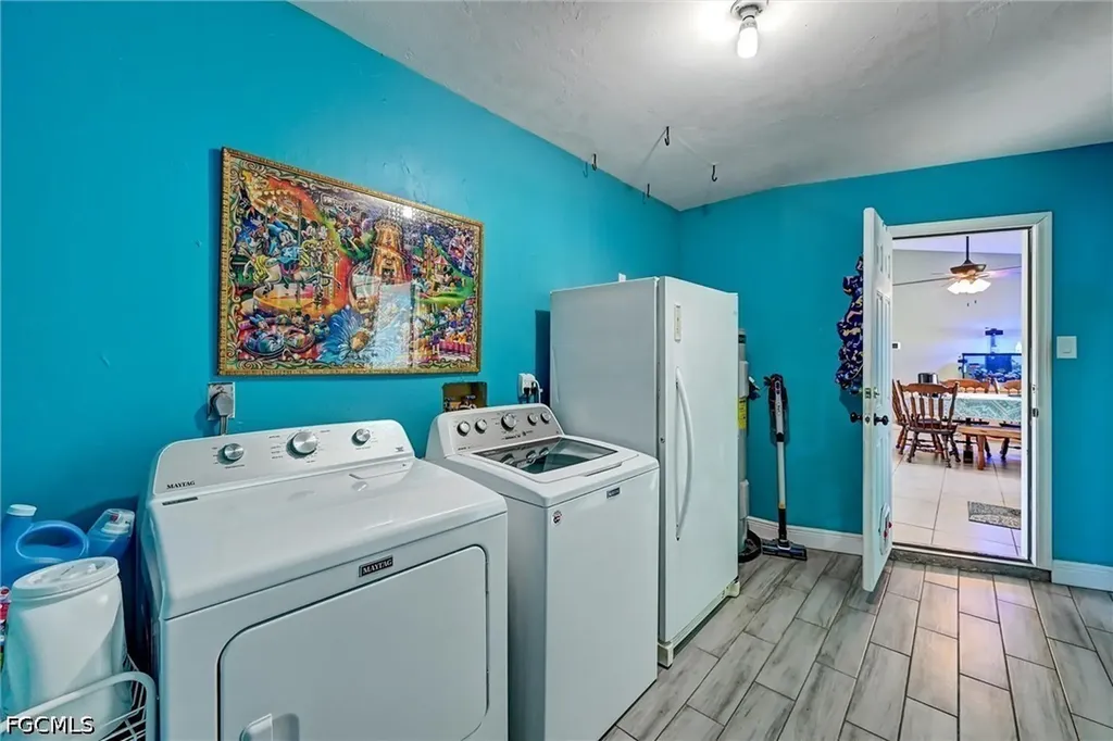 1942 NE 15th Street Cape Coral FL 33909