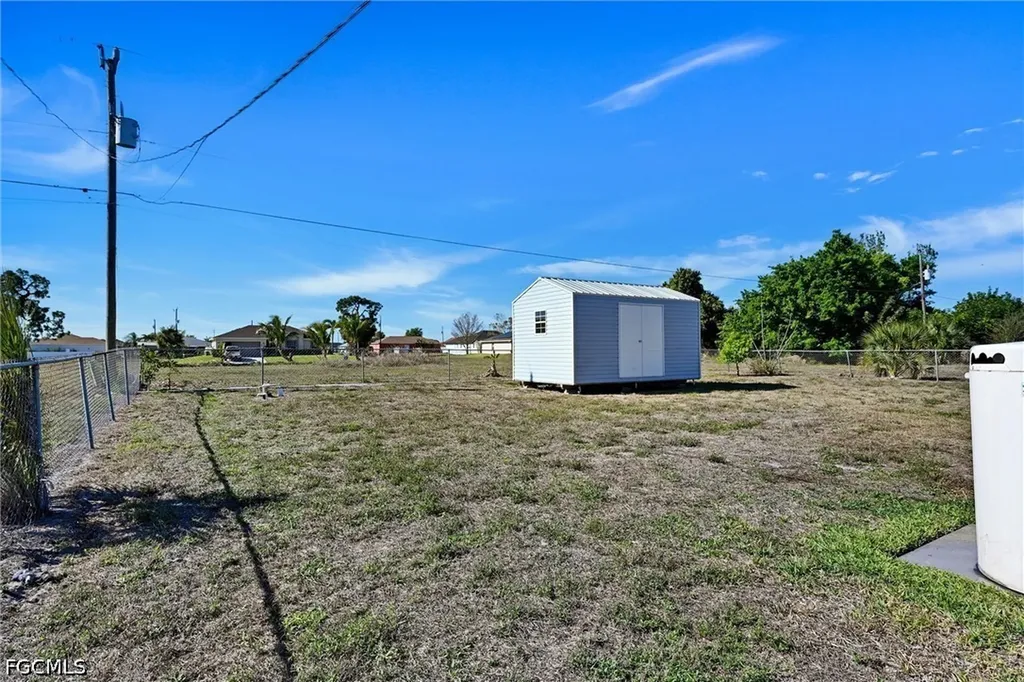 1942 NE 15th Street Cape Coral FL 33909