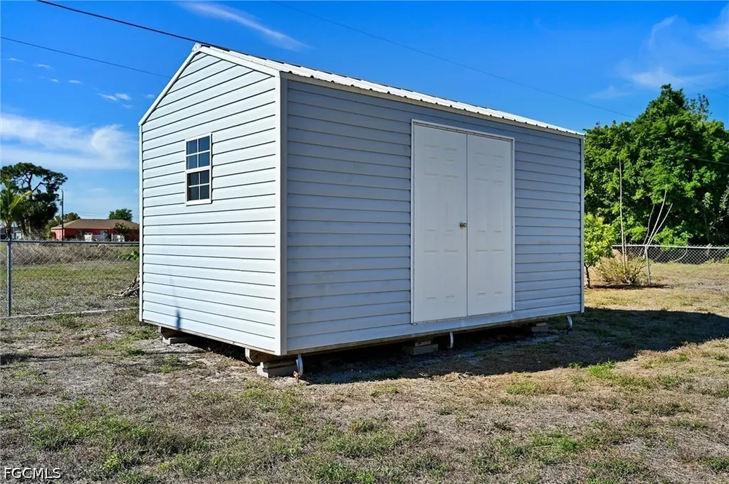 1942 NE 15th Street Cape Coral FL 33909