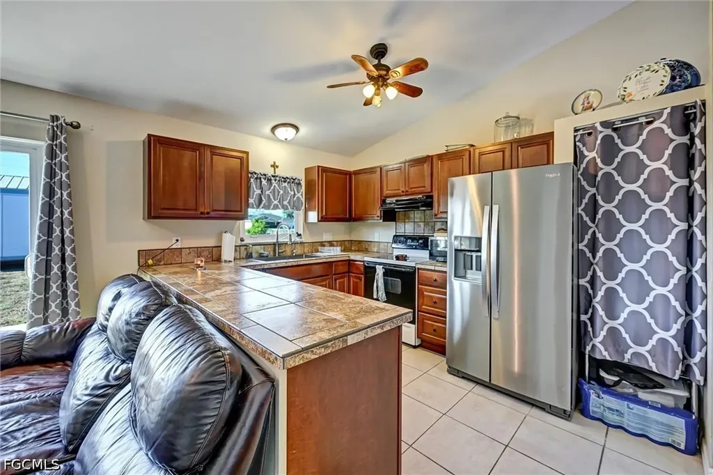 1942 NE 15th Street Cape Coral FL 33909