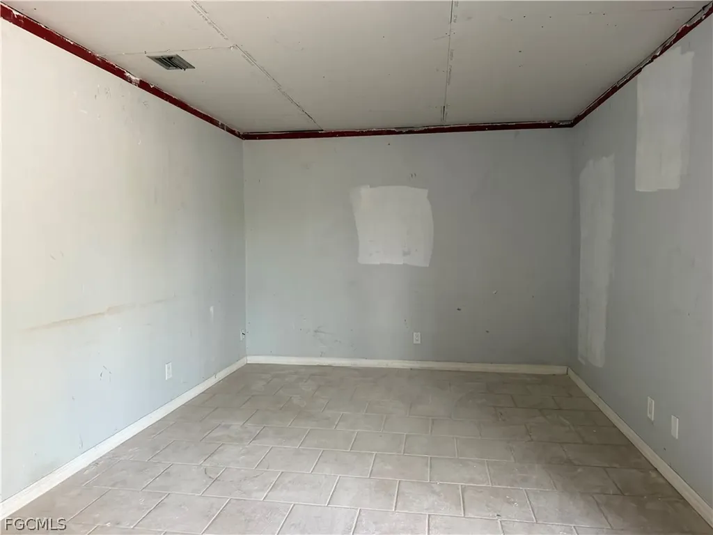 5481 Burnham Court North Fort Myers FL 33903