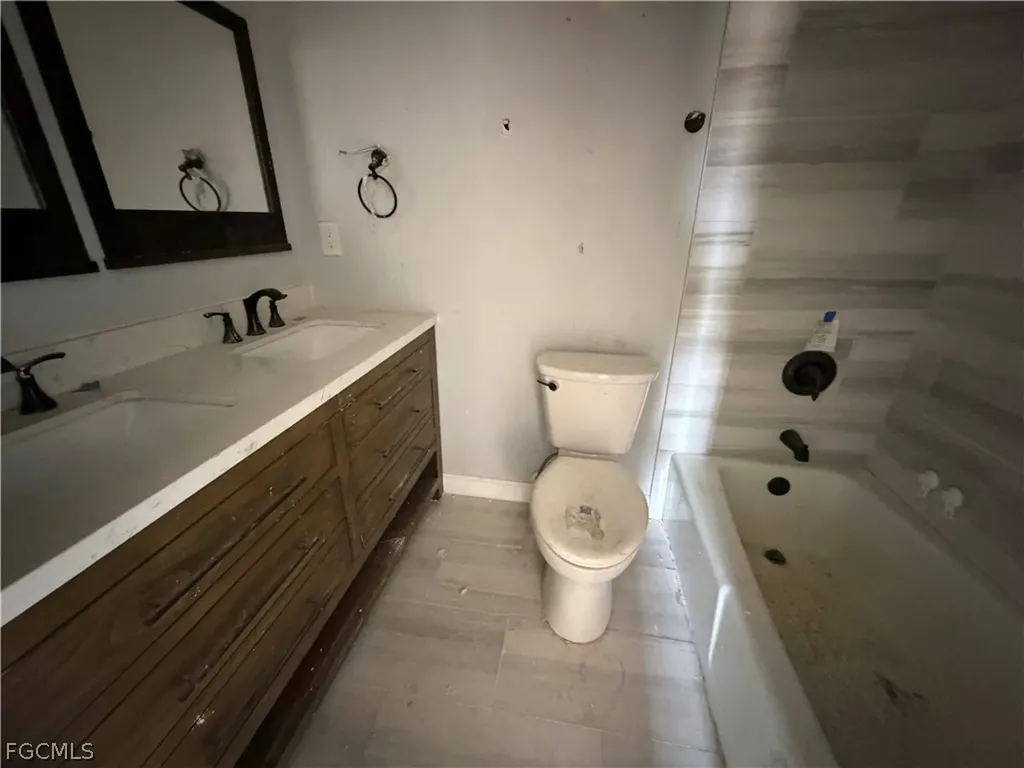 5481 Burnham Court North Fort Myers FL 33903