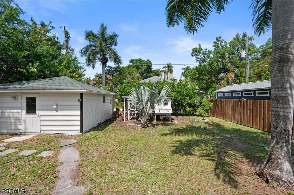 2647 Michigan Avenue Fort Myers FL 33916