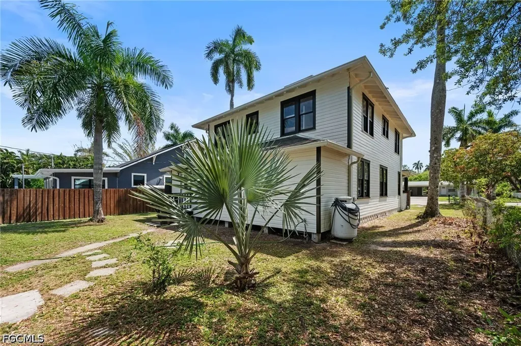 2647 Michigan Avenue Fort Myers FL 33916