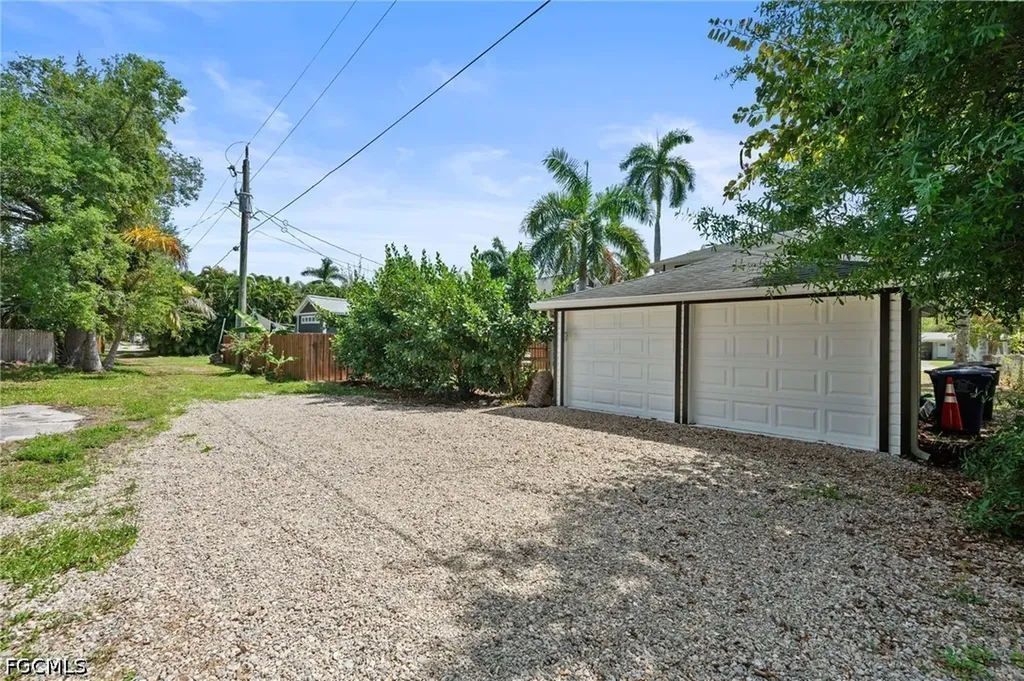 2647 Michigan Avenue Fort Myers FL 33916