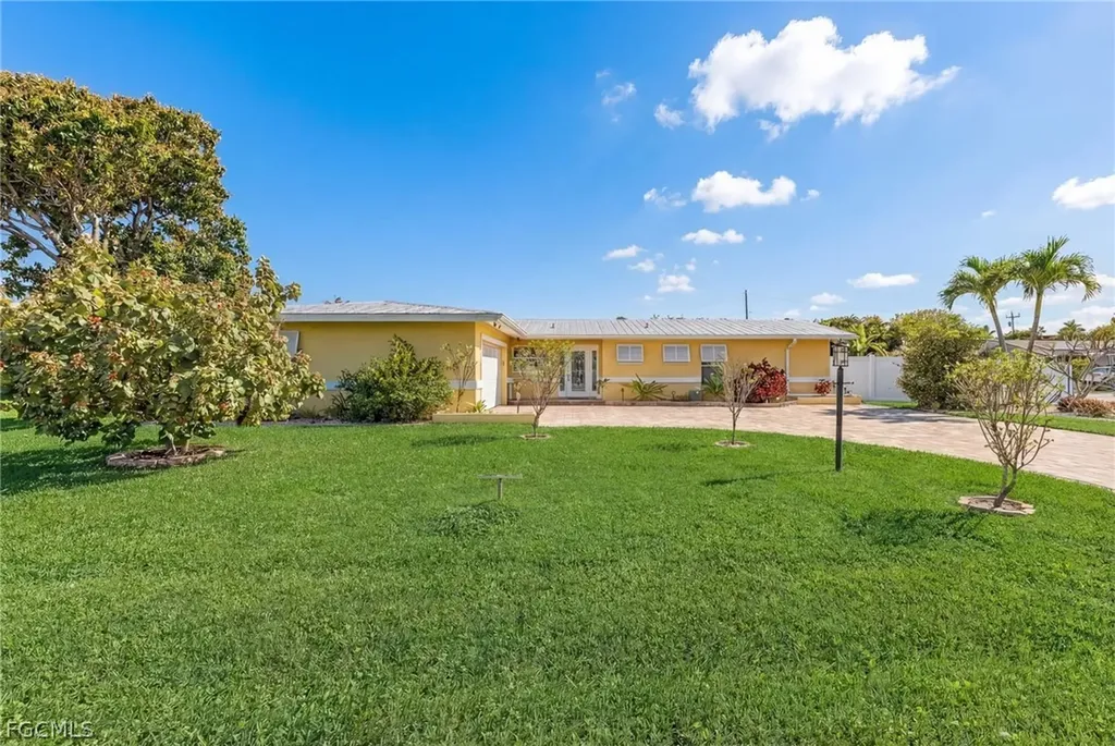 4814 SW 1st Court Cape Coral FL 33914