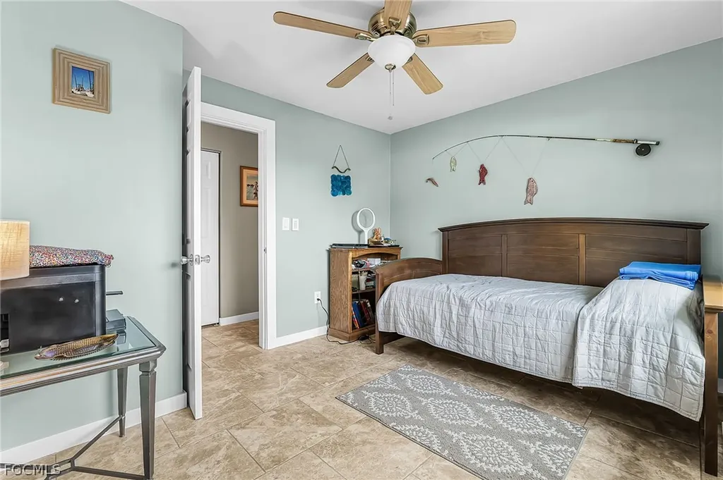 4814 SW 1st Court Cape Coral FL 33914