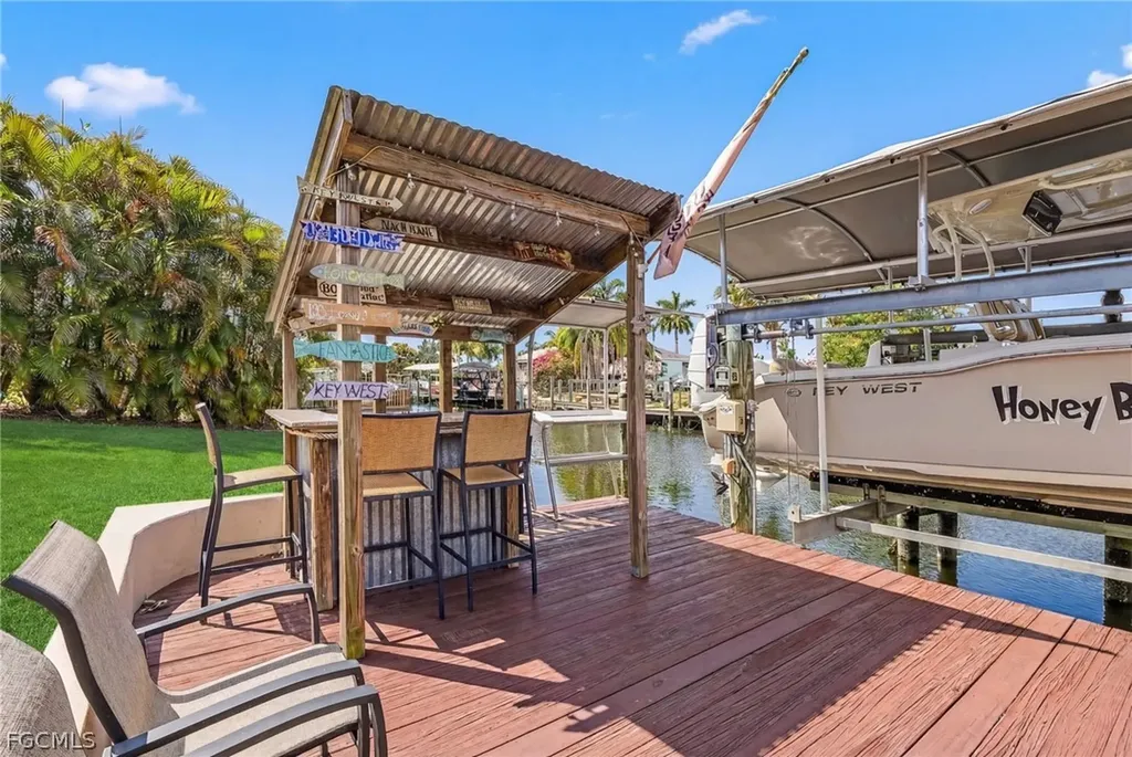 4814 SW 1st Court Cape Coral FL 33914