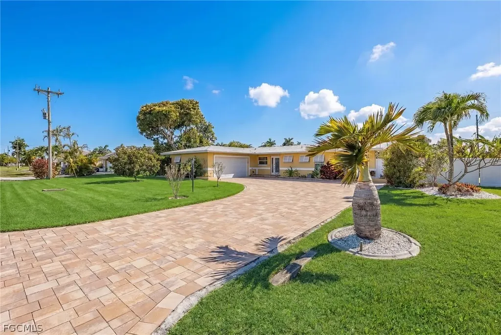 4814 SW 1st Court Cape Coral FL 33914