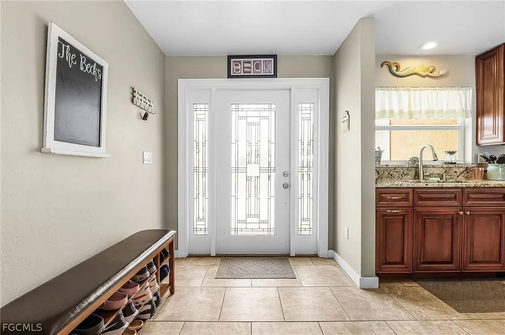 4814 SW 1st Court Cape Coral FL 33914