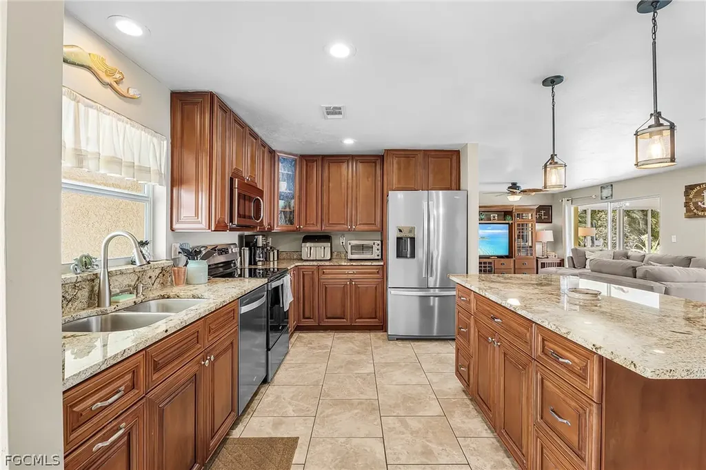 4814 SW 1st Court Cape Coral FL 33914
