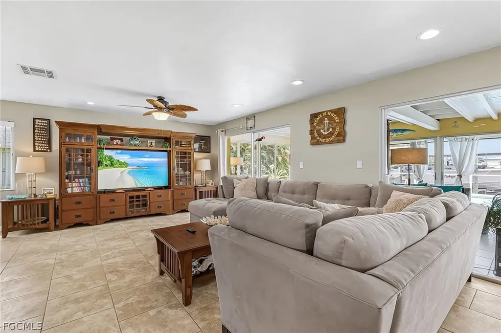 4814 SW 1st Court Cape Coral FL 33914